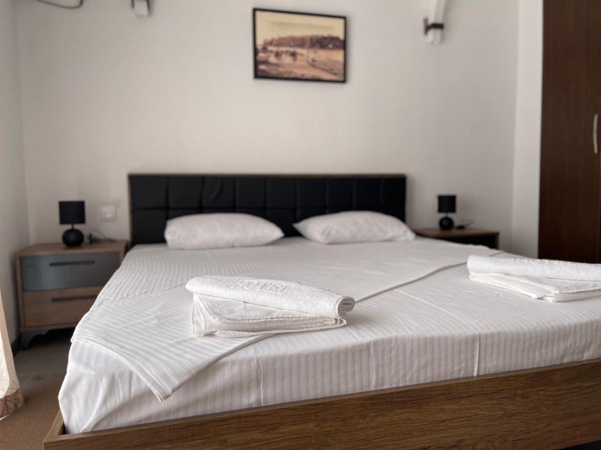Apartaments Queen Улцинь Экстерьер фото