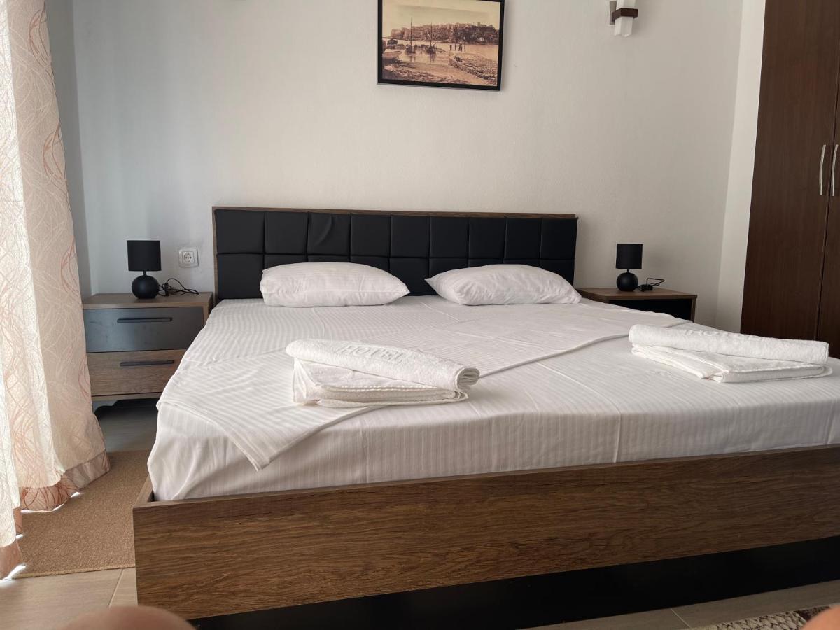 Apartaments Queen Улцинь Экстерьер фото