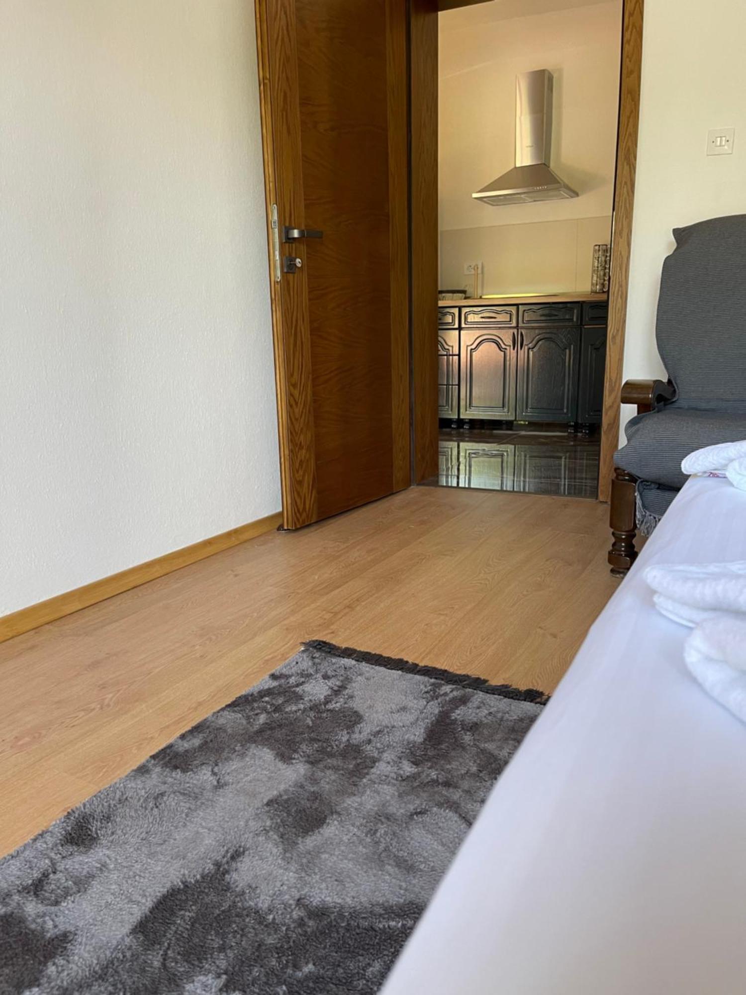 Apartaments Queen Улцинь Экстерьер фото