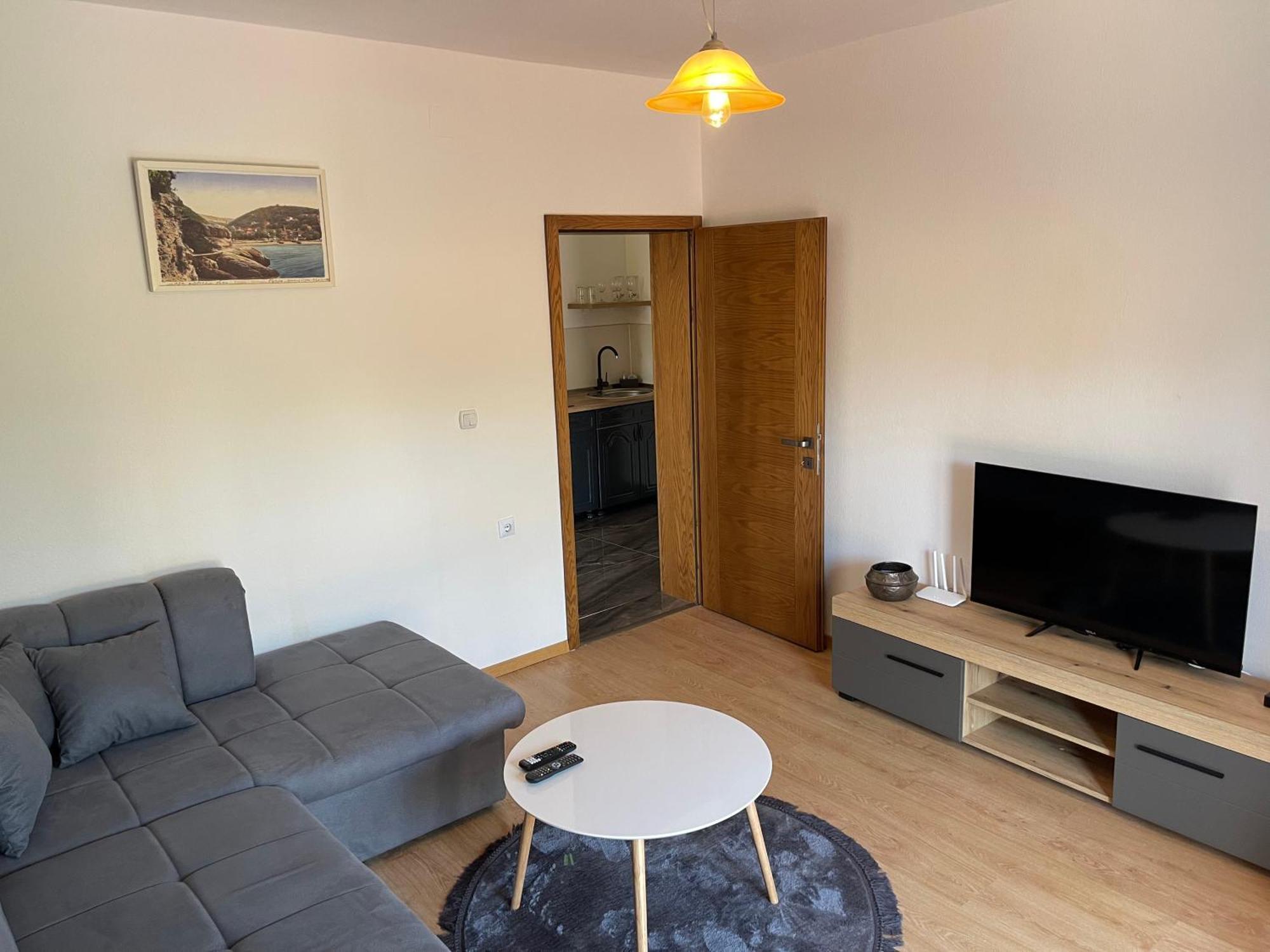 Apartaments Queen Улцинь Экстерьер фото