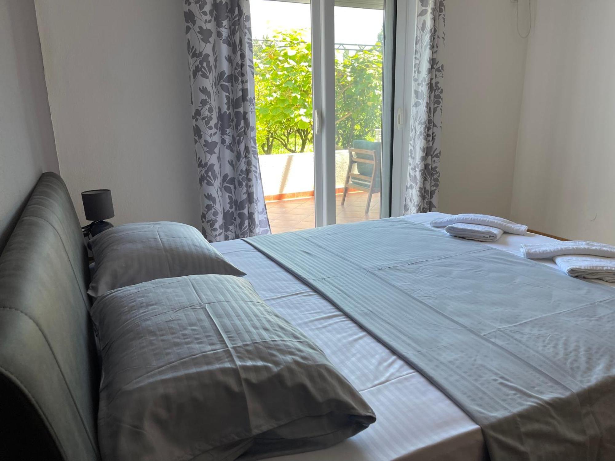 Apartaments Queen Улцинь Экстерьер фото