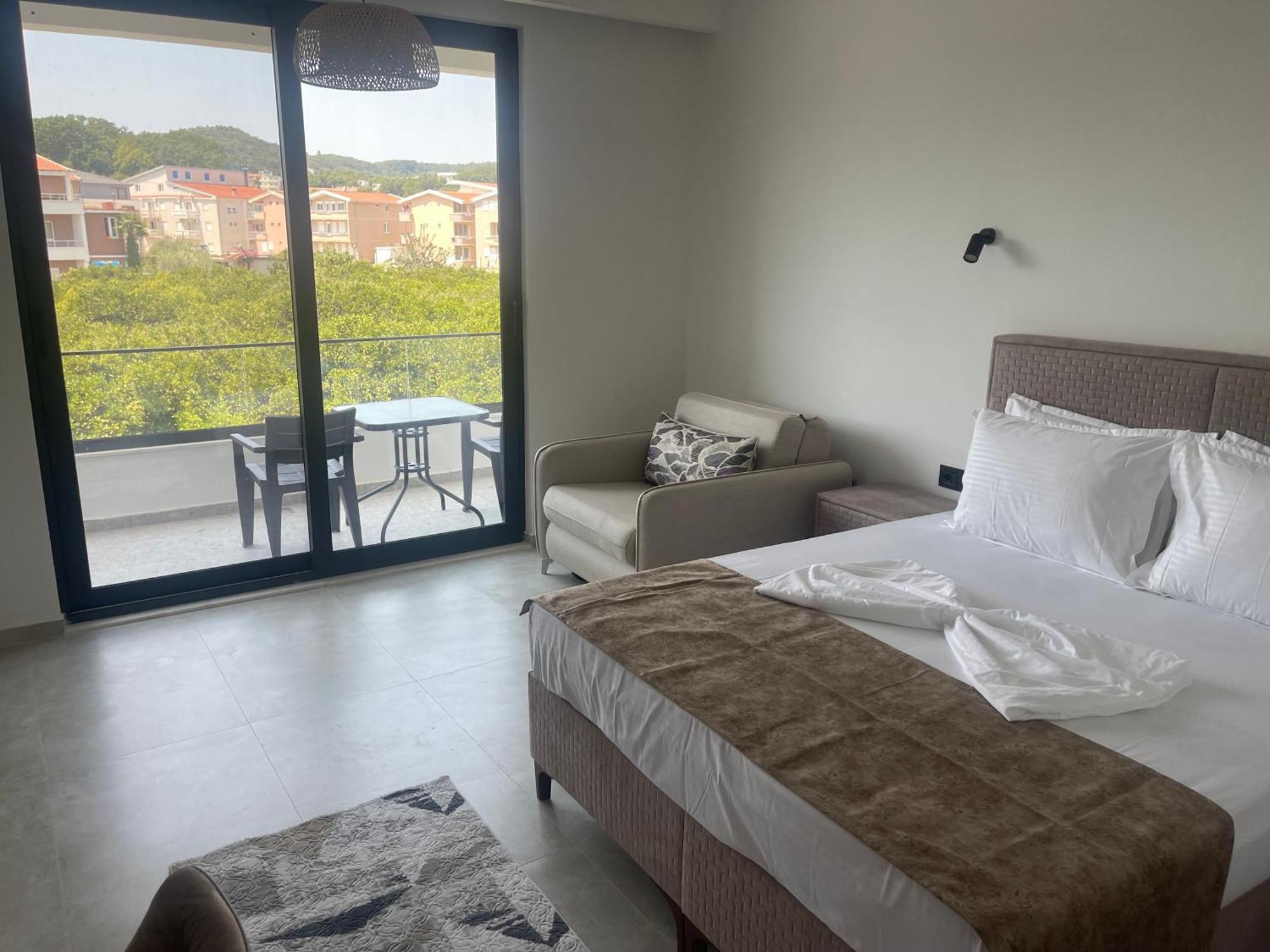 Apartaments Queen Улцинь Экстерьер фото
