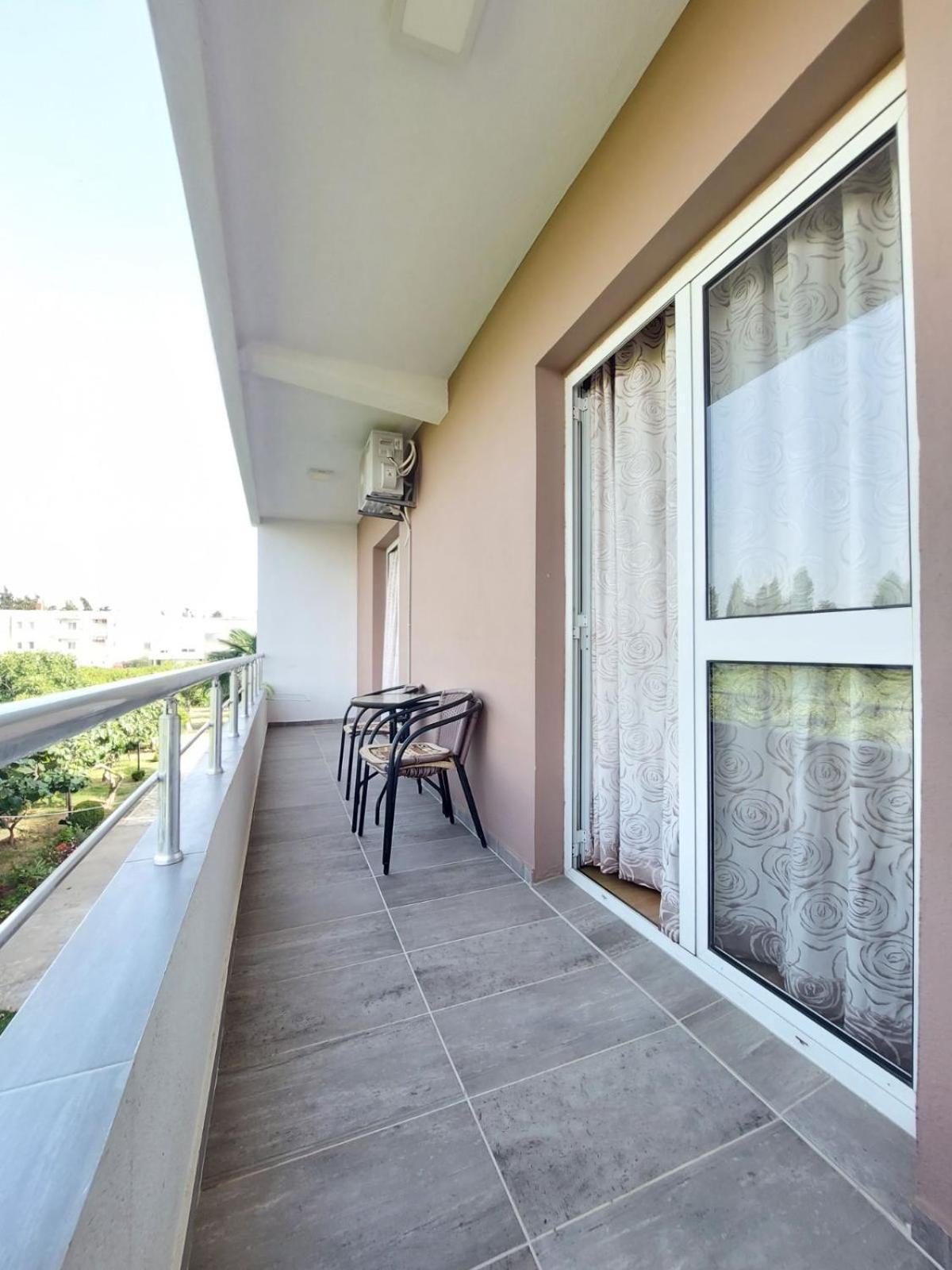 Apartaments Queen Улцинь Экстерьер фото