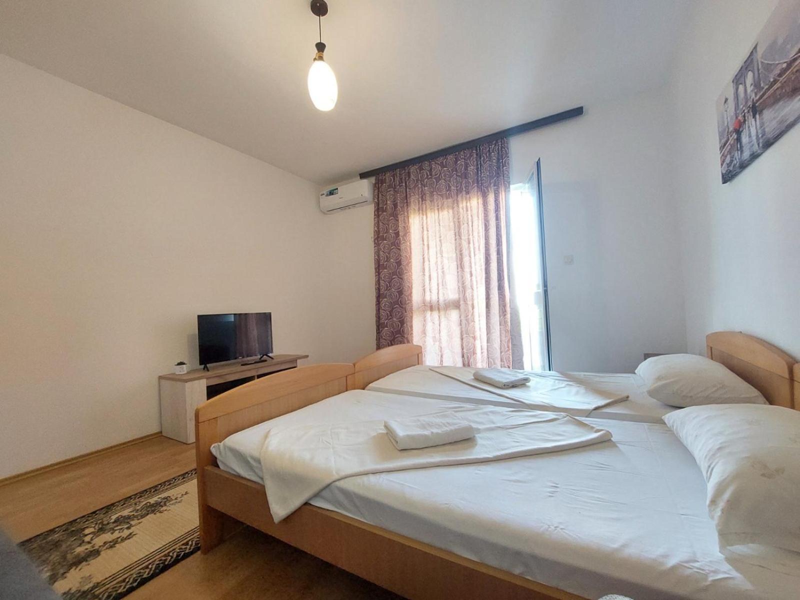 Apartaments Queen Улцинь Экстерьер фото