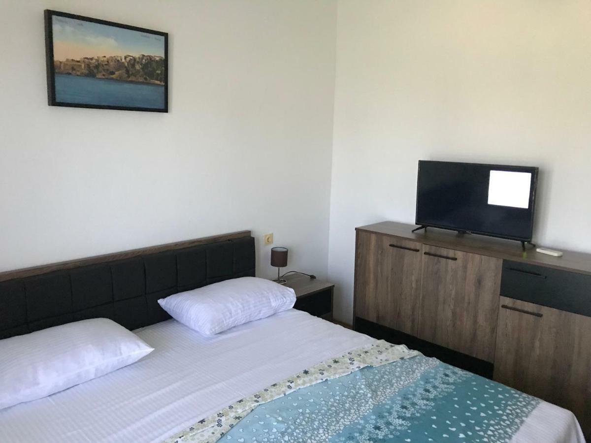 Apartaments Queen Улцинь Экстерьер фото