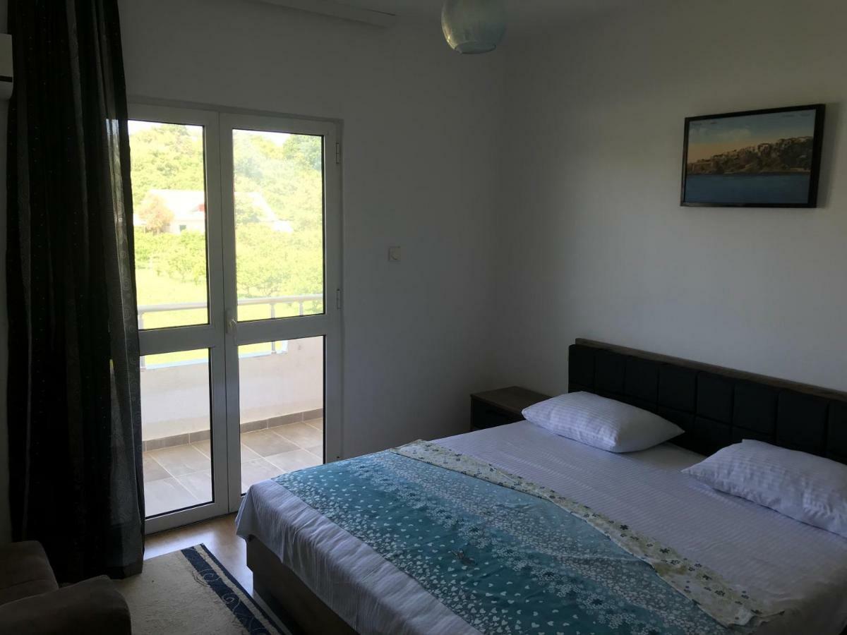 Apartaments Queen Улцинь Экстерьер фото