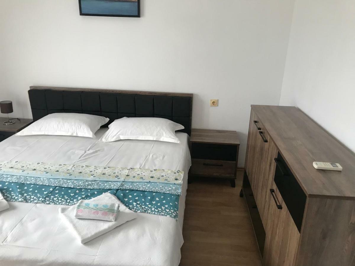 Apartaments Queen Улцинь Экстерьер фото